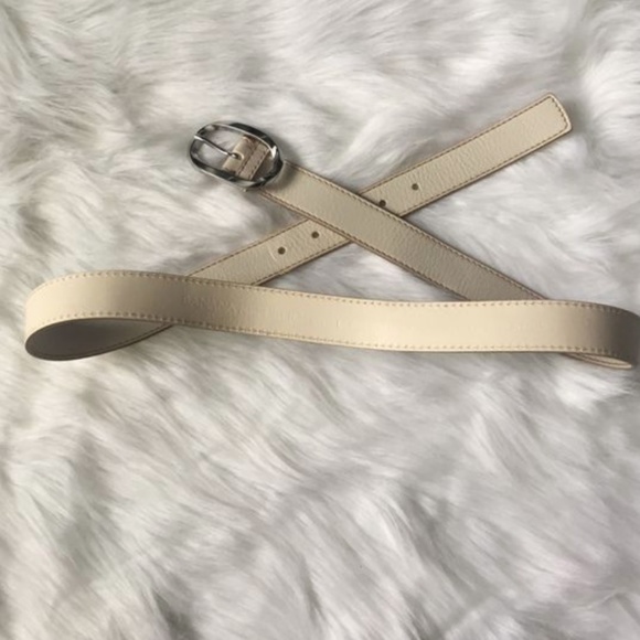 ************     SOLD **************Banana Republic Genuine Leather Belt, Large - Picture 2 of 3